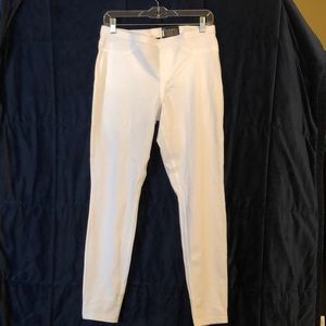 NWT!  HUE white denim leggings.  Size M